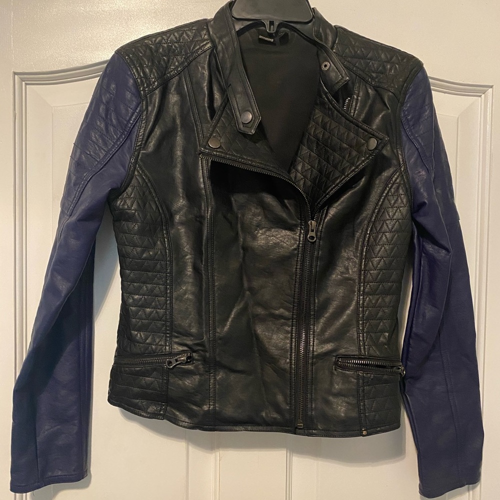 Black/Blue Faux Leather Jacket by Seventeen Sz M
